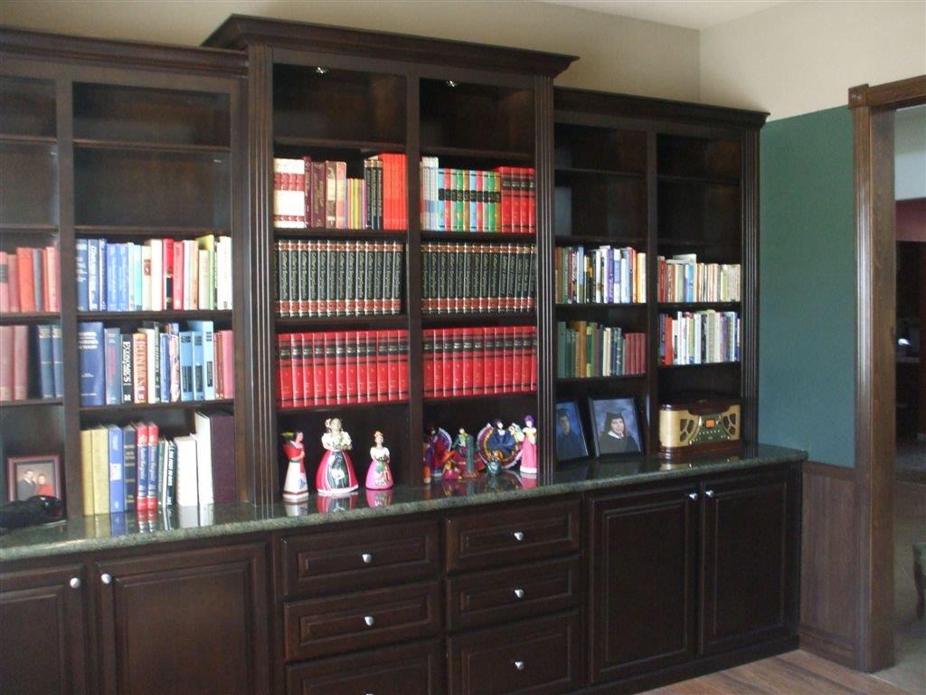 built in home office furniture and desks (49)