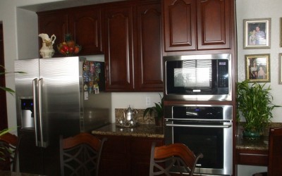 Get the best price on kitchen cabinet refacing